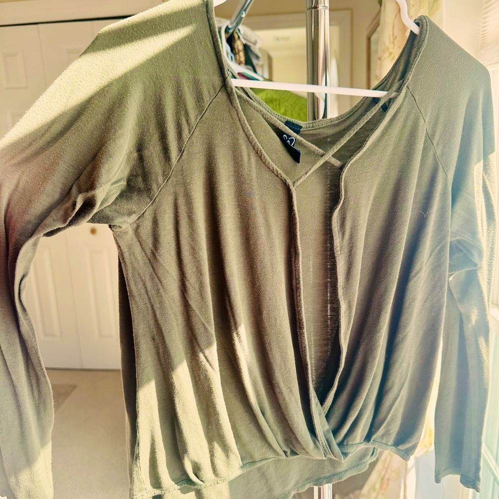 Long Sleeve Loose Low-cut Windsor Blouse